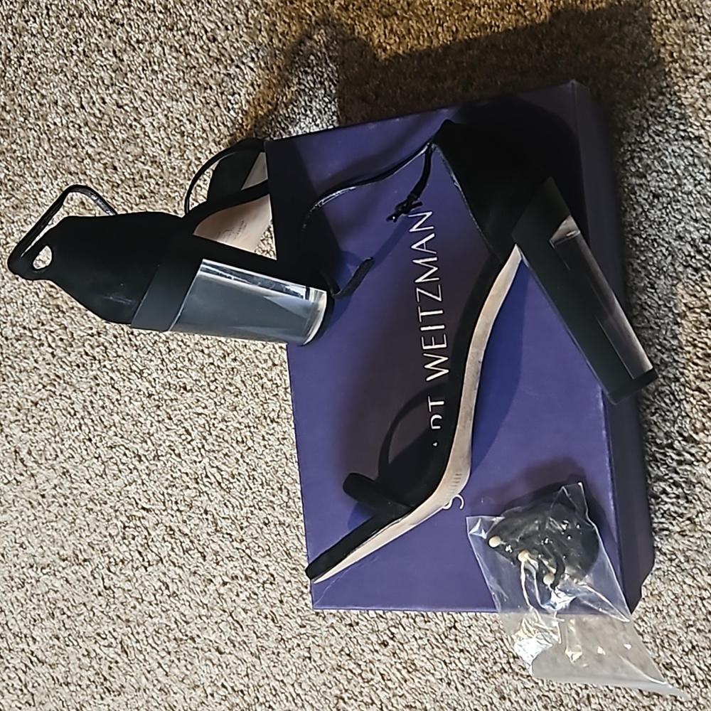 Gorgeous ankle strap sandals size 10